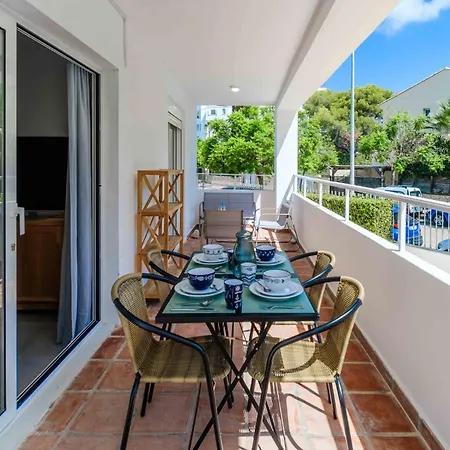 Don Pepe White By Rock Apartment